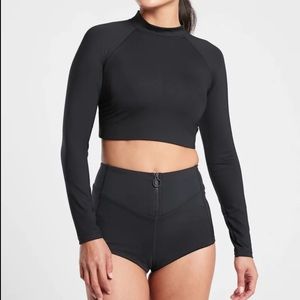 Athleta Cropped Long Sleeve Rash Guard Size Small